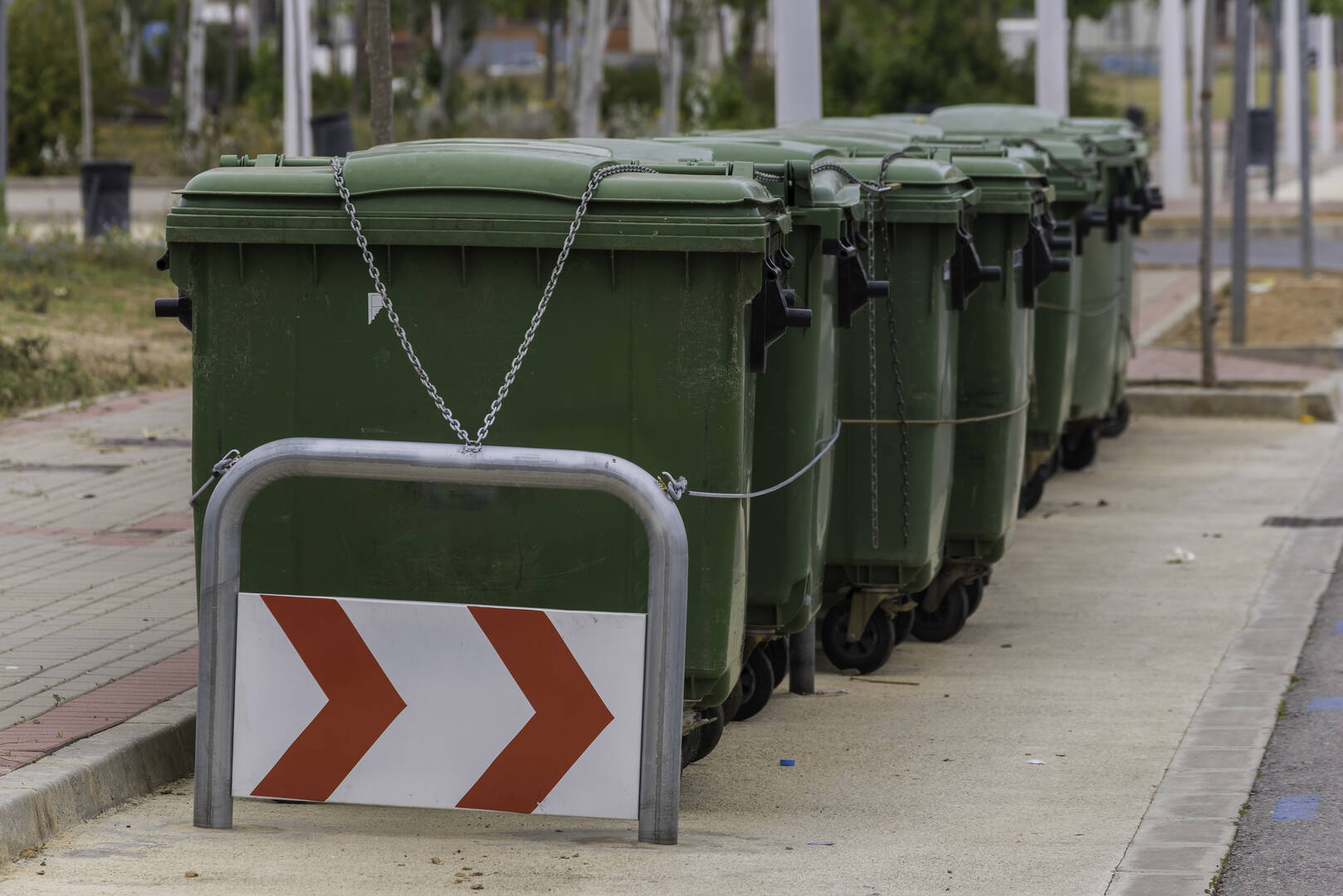 L & R Dumpsters